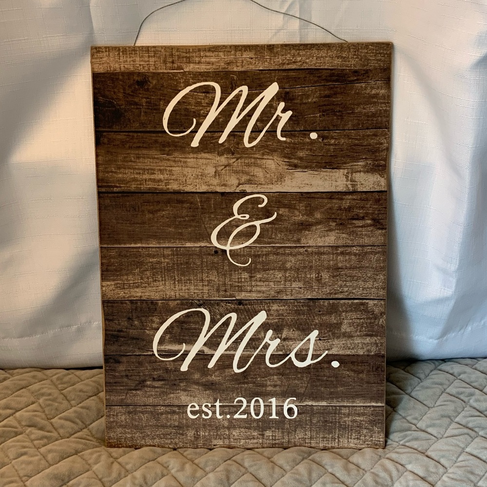 Wooden Mr. and Mrs. 2016 Sign